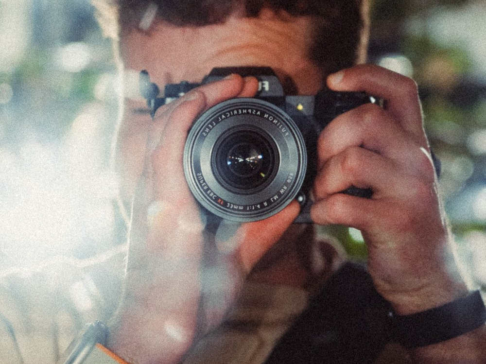 Roman Fox takes his own portrait. All rights reserved to www.snapsbyfox.com